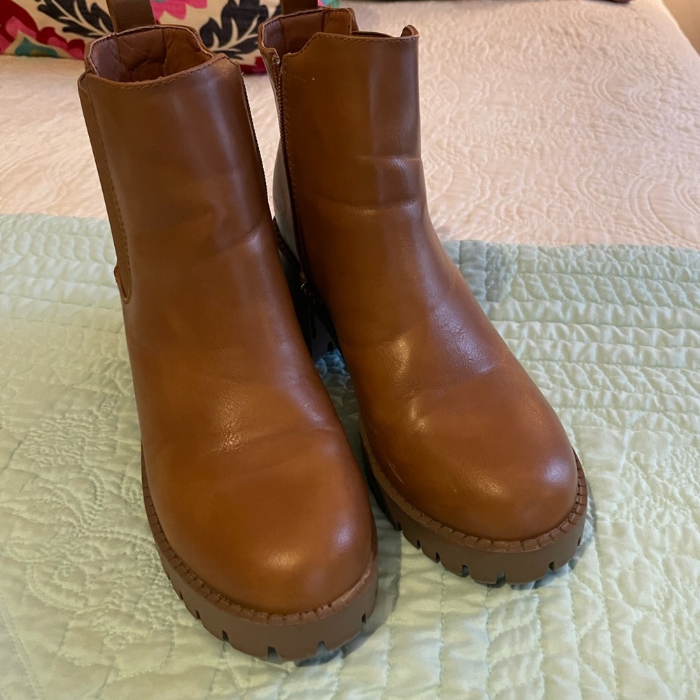 Brown chunky bootie